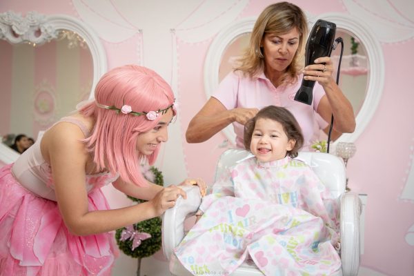 Royal Birthday Makeover Haircut & Spa - Image 4
